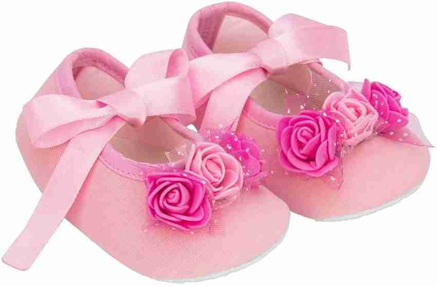 Daizy Baby Shoes Booties in Pink Ribbon and Three Rose Flowers for