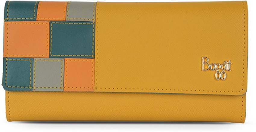 Baggit orange wallet top