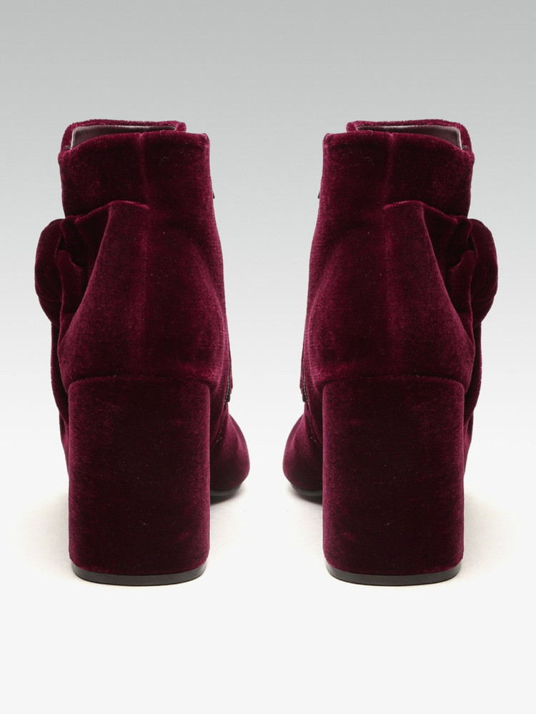 DOROTHY PERKINS DOROTHY PERKINS Women Maroon Solid Velvet Finish Heeled Boots Boots For Women Buy DOROTHY PERKINS DOROTHY PERKINS Women Maroon Solid Velvet Finish Heeled Boots Boots For Women Online a...