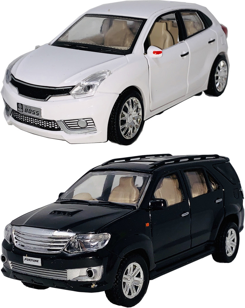 Gift Box 2 Small Size Plastic Made Popular SUV Car Toy Swift
