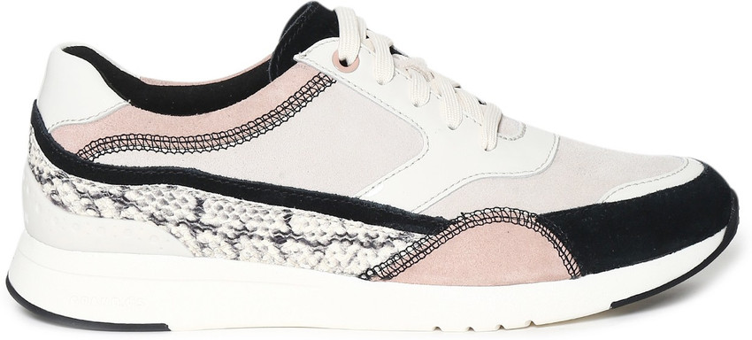 Cole Haan GRANDPRO DOWNTOWN RUNNER Walking Shoes For Women Buy Cole Haan GRANDPRO DOWNTOWN RUNNER Walking Shoes For Women Online at Best Price Shop Online for Footwears in India Flipkart