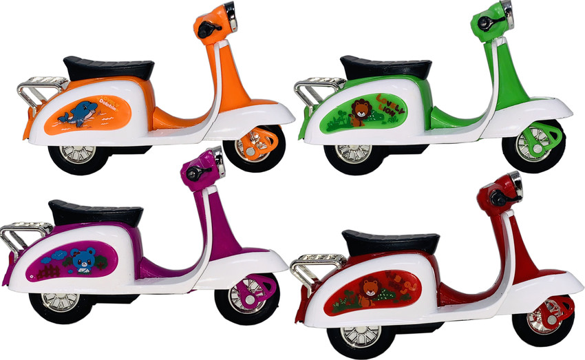Miniature Mart Set Of 4 Small Size Metal Mini Scooter With Pull