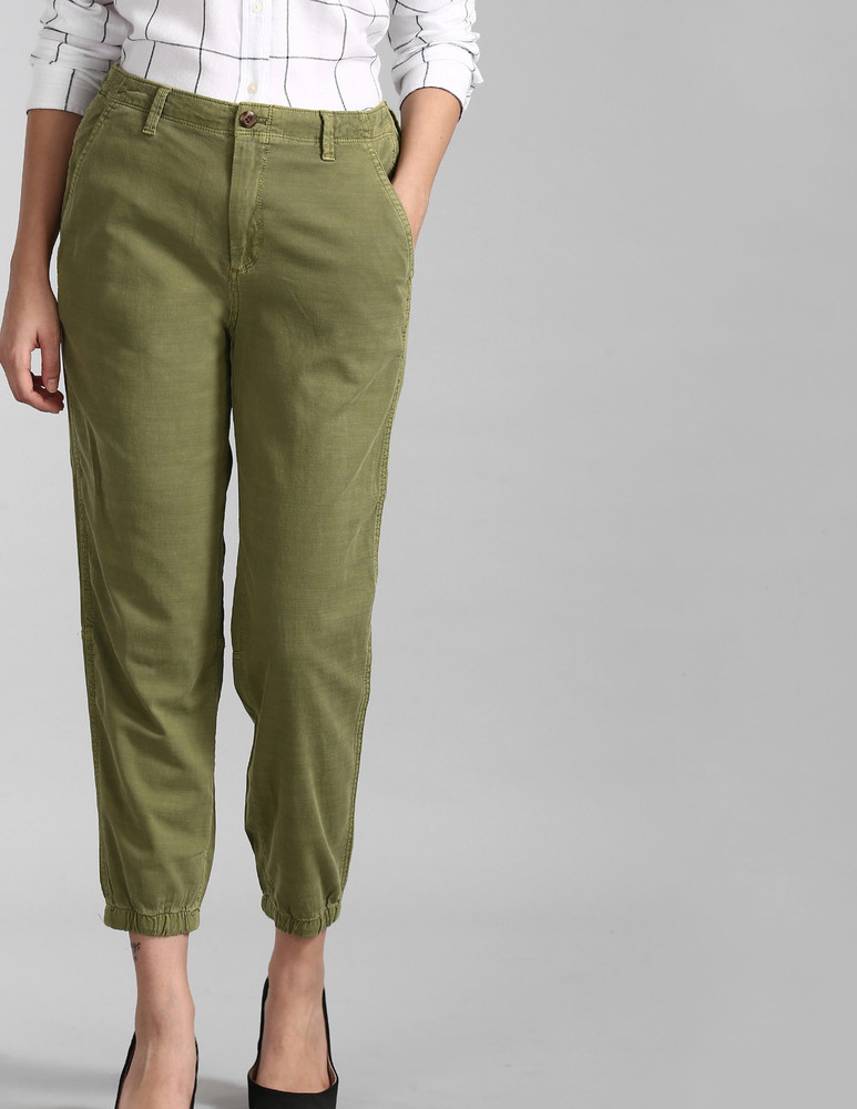 Aggregate more than 89 gap khaki pants womens super hot in.eteachers
