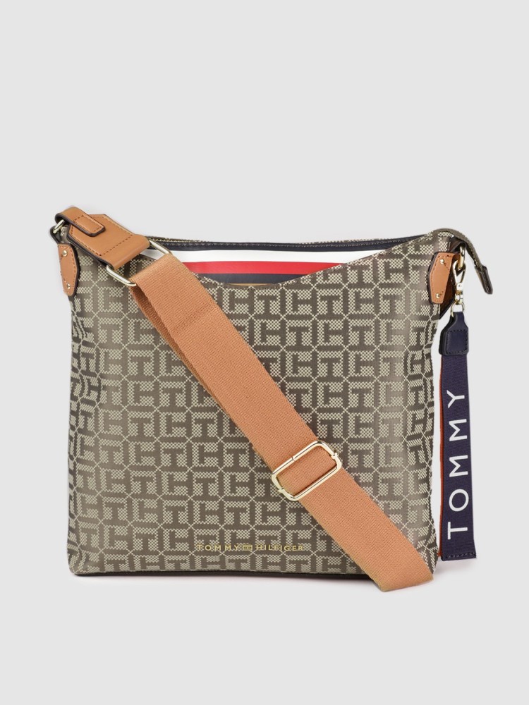 Tommy hilfiger handbags on sale flipkart