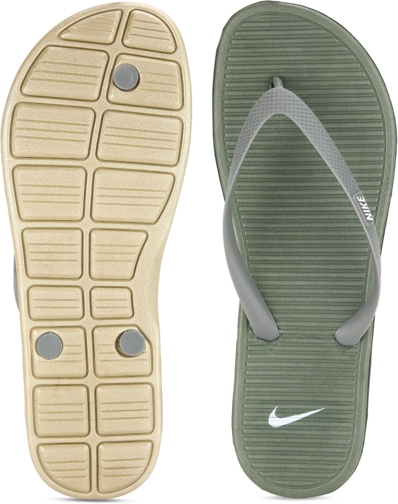 Nike flip cheap flops size 2