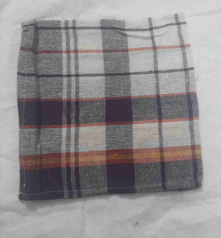 Checked duster outlet