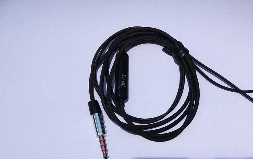 Boat 232 earphones store price