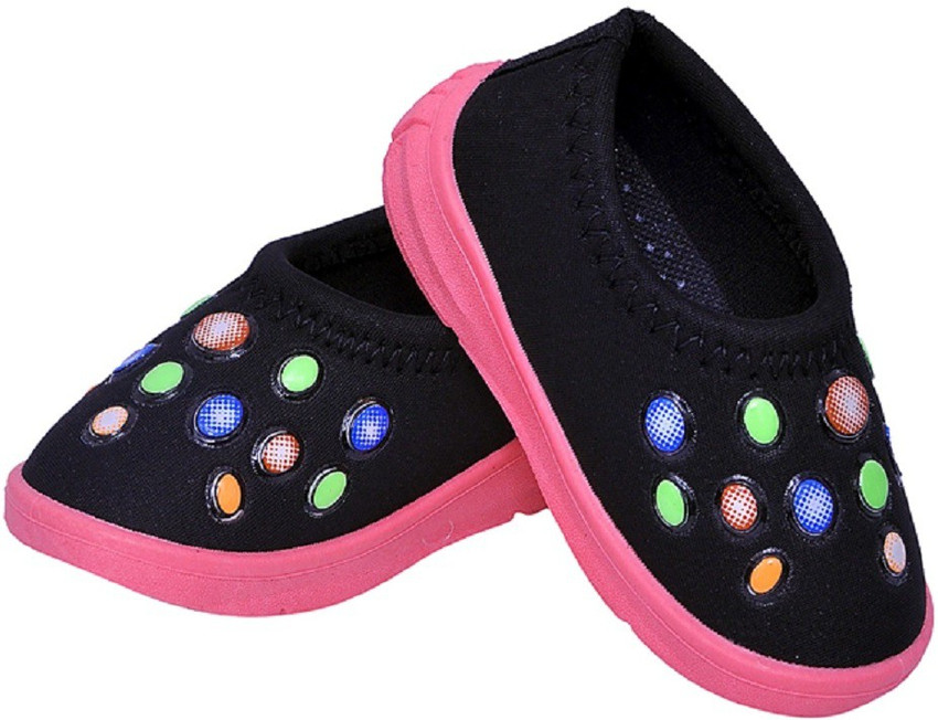 NEOBABY Boys u0026 Girls Slip on Walking Shoes Price in India - Buy NEOBABY Boys  u0026 Girls Slip on Walking Shoes online at Flipkart.com