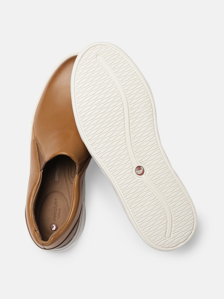 Clarks leather 2024 slip on