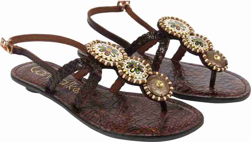 Catwalk t best sale strap sandals