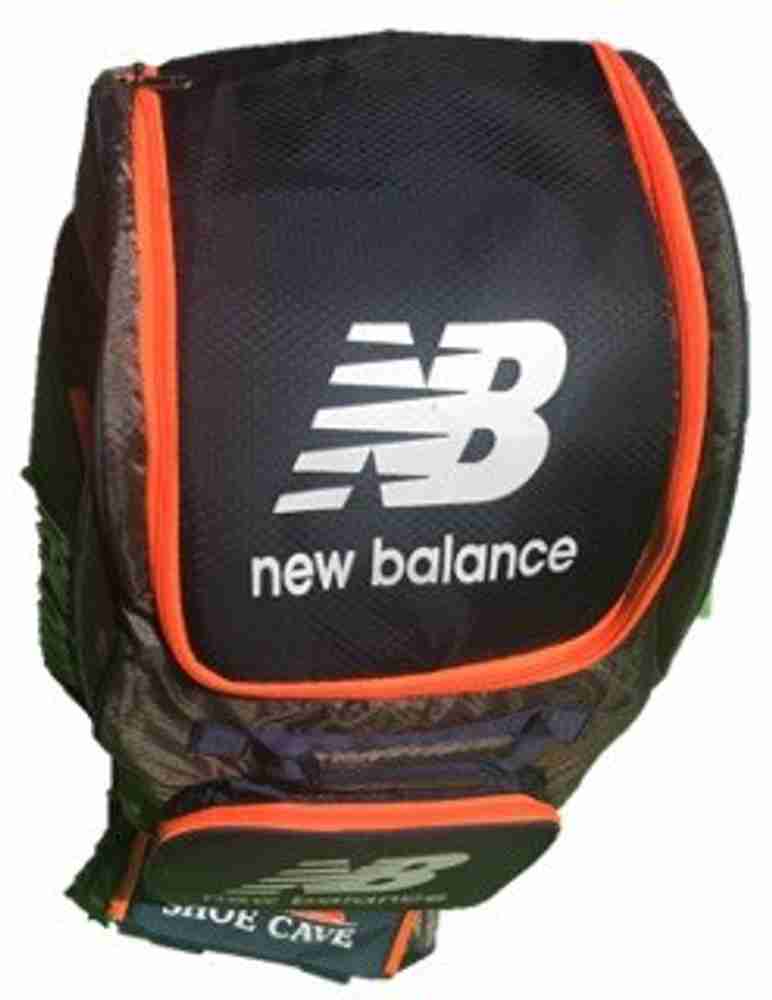New balance dc 580 duffle 2025 cricket bag