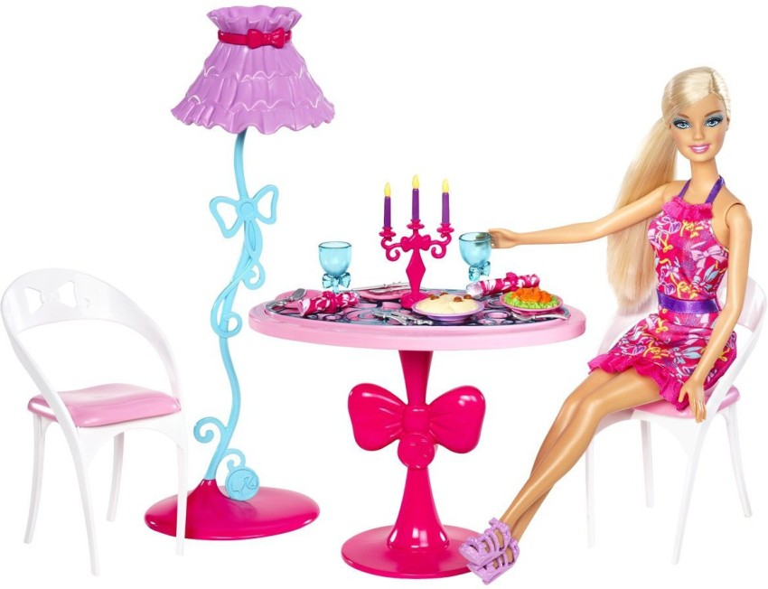 Barbie, Dining