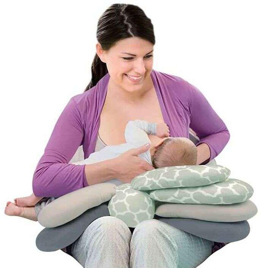 Adjustable breastfeeding outlet pillow