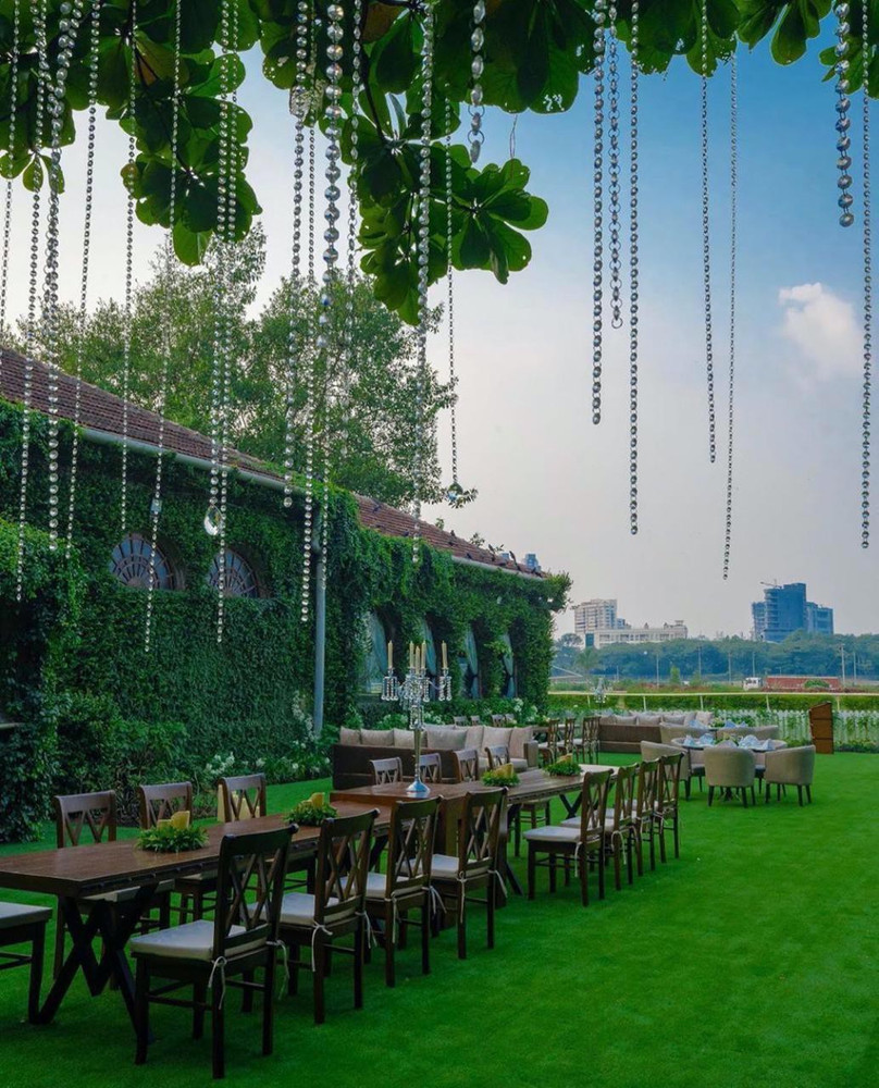 Balcony outlet grass carpet