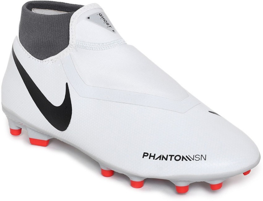 Nike boots flipkart on sale