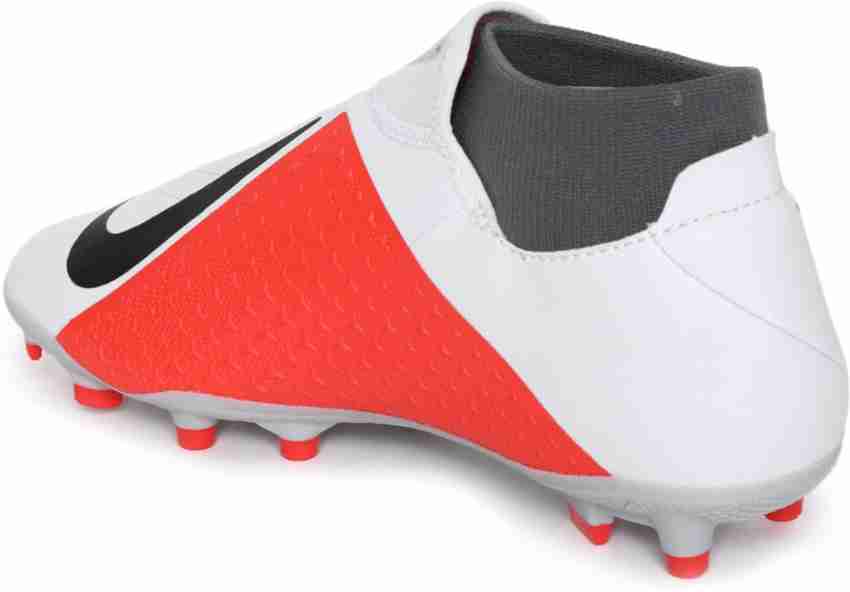 Flipkart football hotsell boots nike