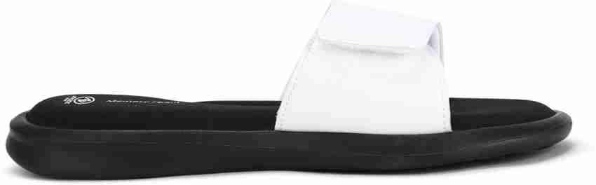 Athletic works 2025 flip flops womens
