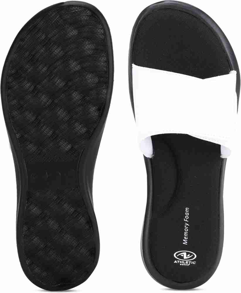 Athletic works 2025 flip flops womens