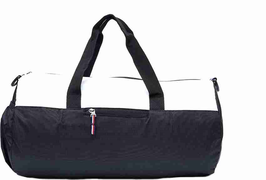 Tommy hilfiger clearance chevron duffle bag