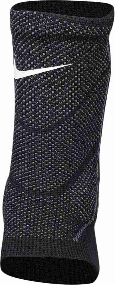 Nike advantage knitted top