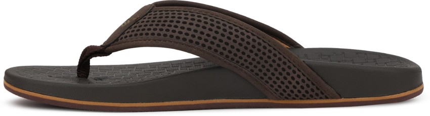 Skechers men's pelem emiro best sale flip flop