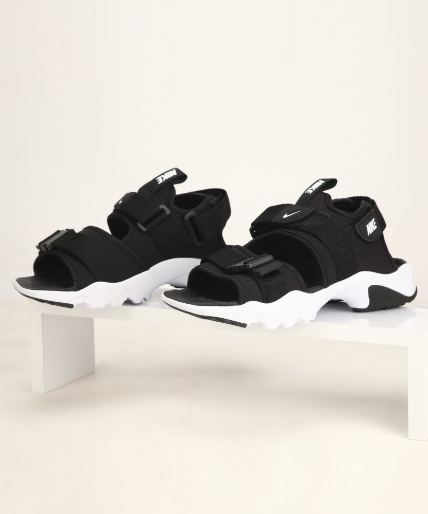 Nike canyon best sale sandal black