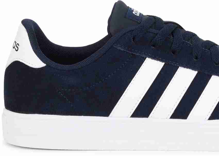 Adidas daily 2.0 clearance men's suede sneakers