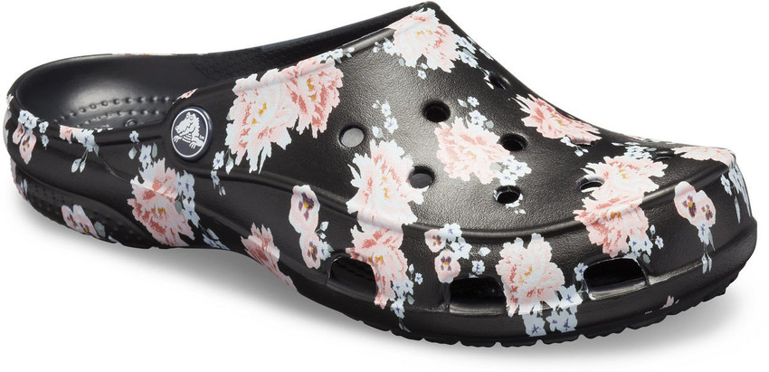 Crocs freesail graphic clog discount