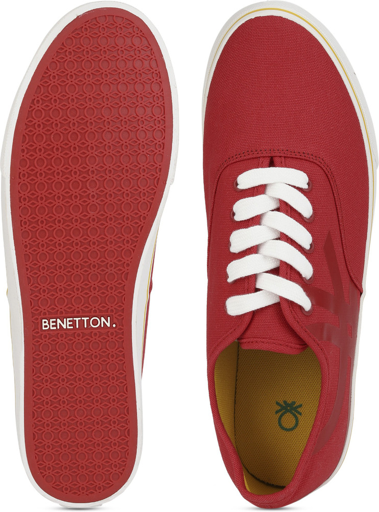 Benetton store canvas shoes