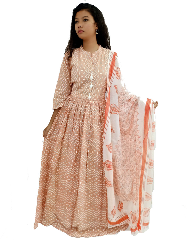 Simply Splendid an Intricately Crafted Saree Style Gown with Cape  Belt