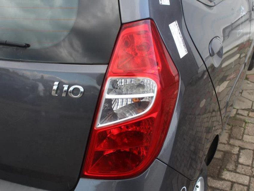 Hyundai i10 discount rear light cover