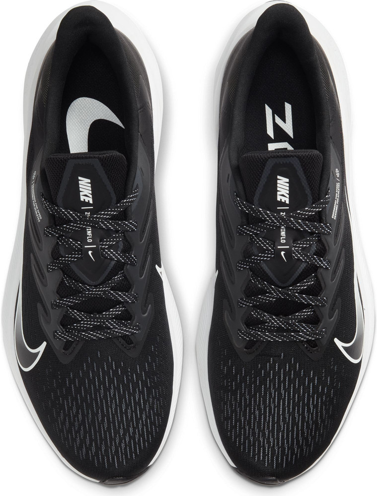 nike winflo 7 on feet