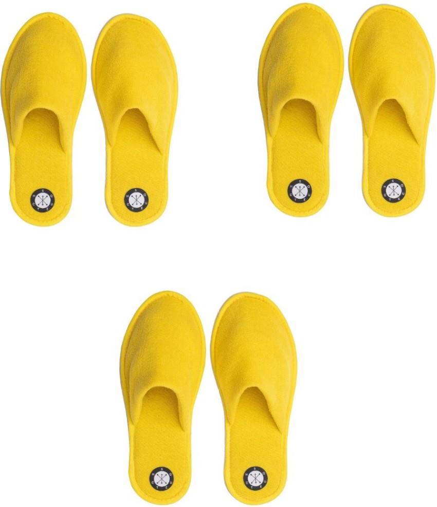 SQUETCH Men winter home Slides Buy SQUETCH Men winter home