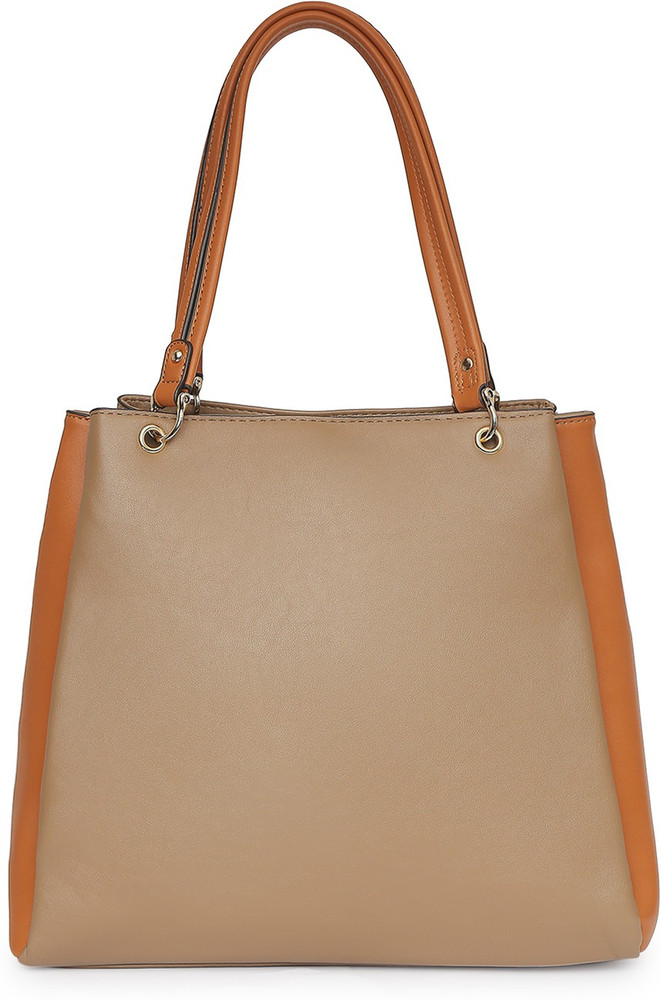 Update 164+ pantaloons online bags 3tdesign.edu.vn