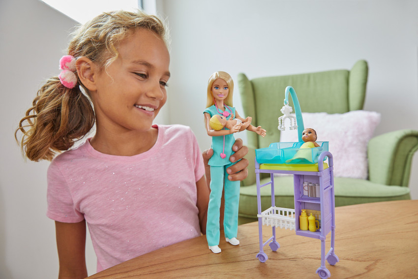 Barbie careers top baby doctor playset