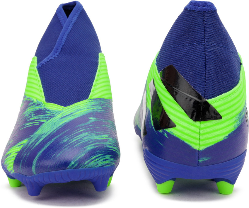 Adidas men's nemeziz laceless 19.3 cheap fg soccer cleats
