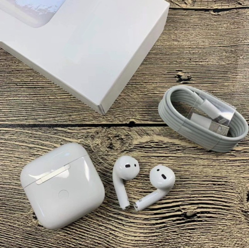 Universal earbud charging case outlet