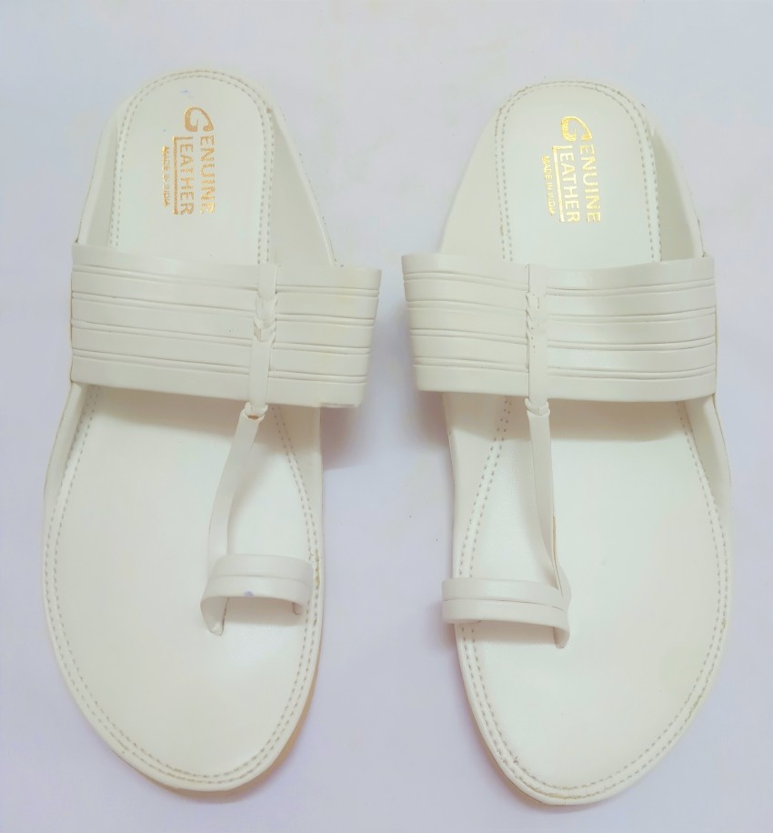 White best sale chappals men's