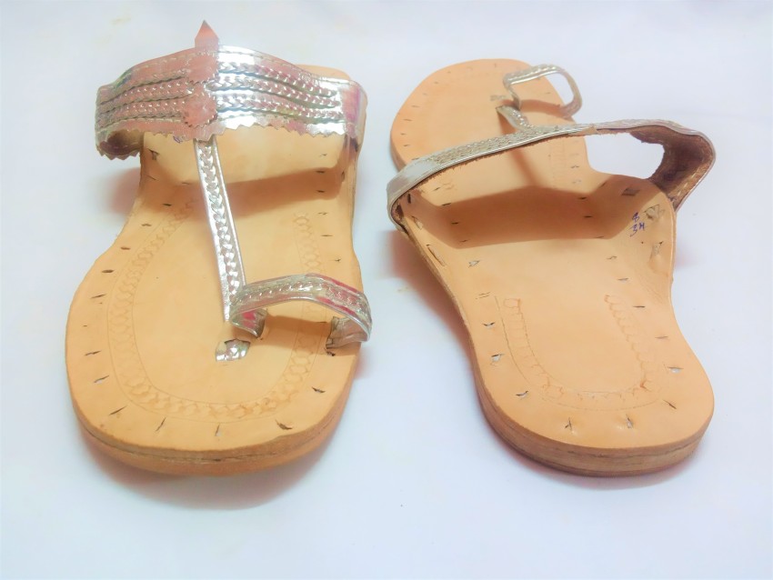 Silver kolhapuri sale chappal