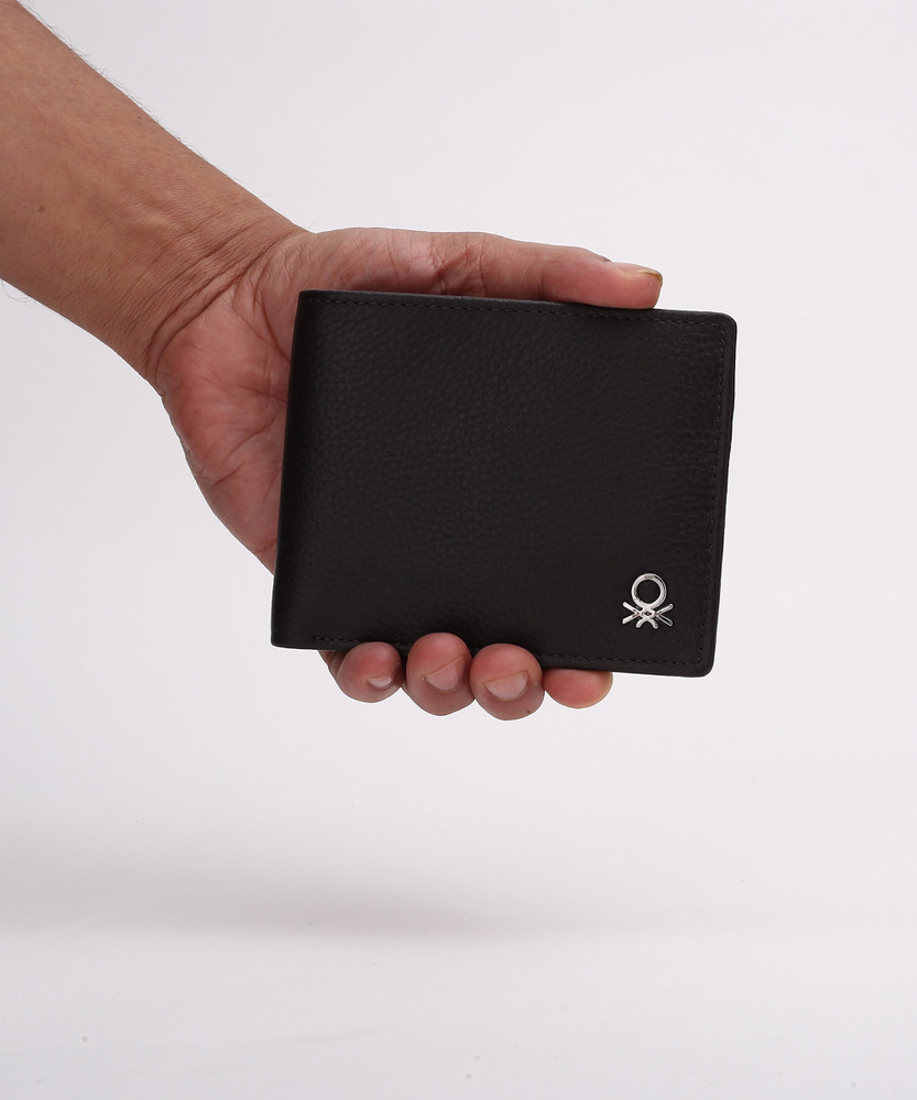 Benetton men's leather wallet price discount