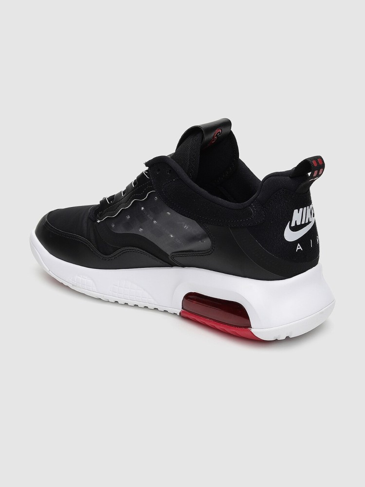 Nike hotsell 200 black