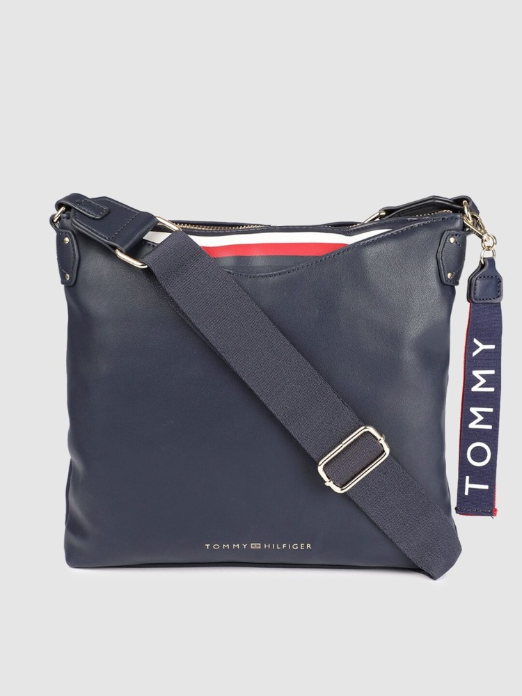 Tommy hilfiger best sale handbags flipkart