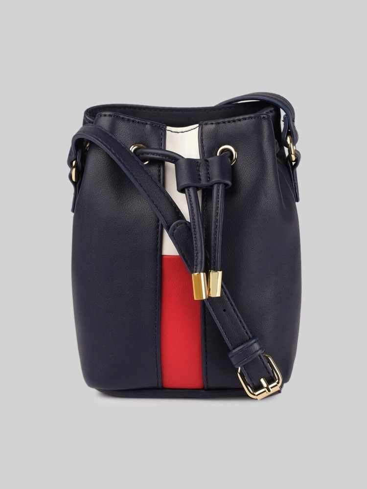 Tommy hilfiger deals handbags flipkart