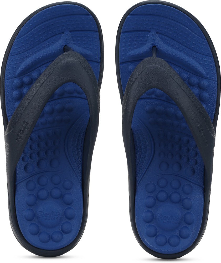 Crocs flip deals flops flipkart