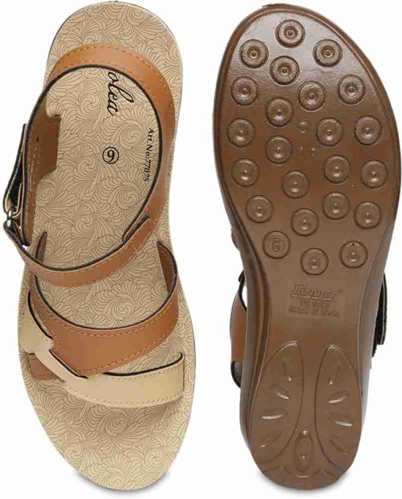Buy Paragon Women PU77075L Stylish Lightweight Daily Durable Comfortable  Formal Casuals Slippers Online at Best Price - Shop Online for Footwears in  India