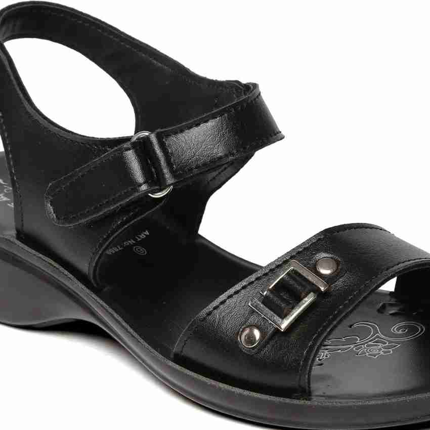 Paragon deals women sandals