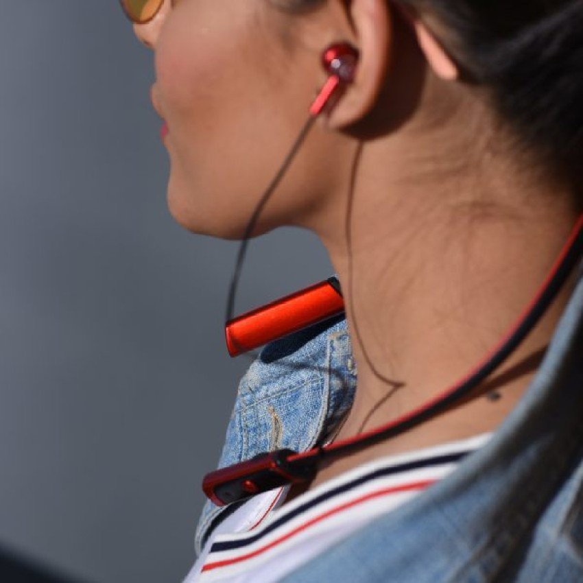 Which bluetooth headphones have online the longest battery life