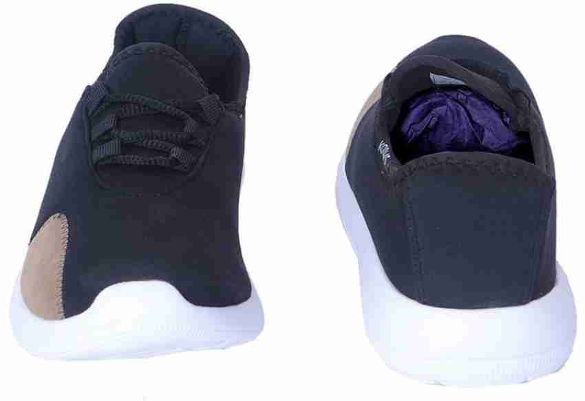 Koovs hotsell black sneakers