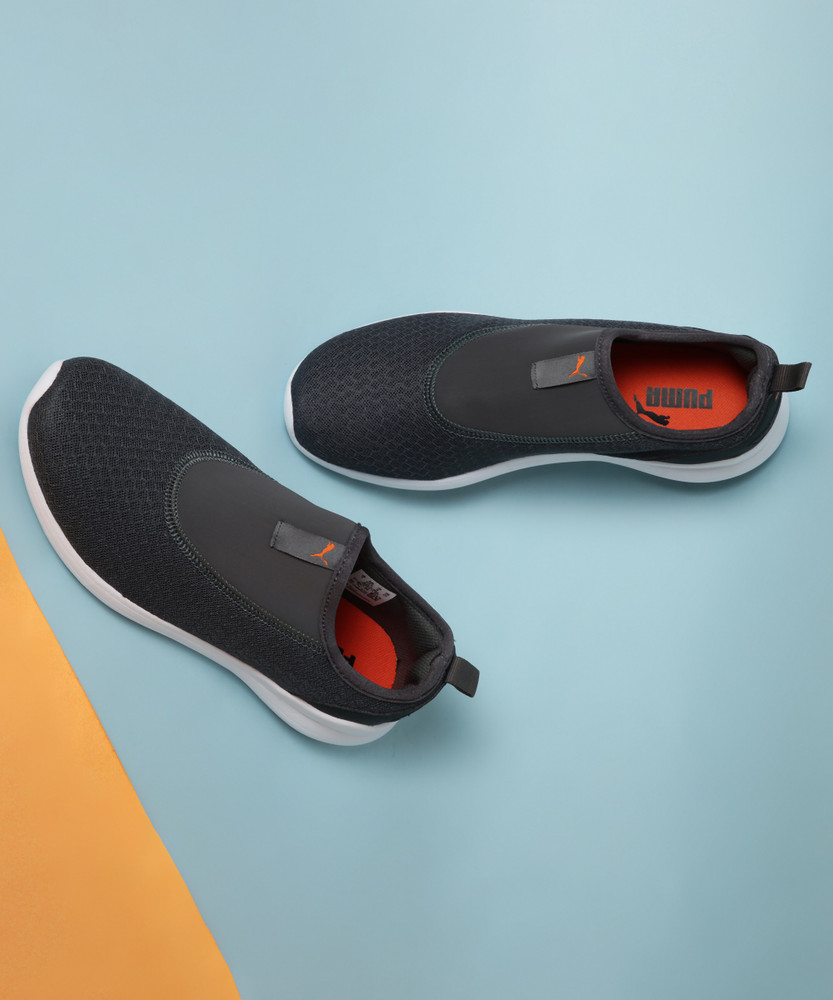 Puma entrant slip best sale on