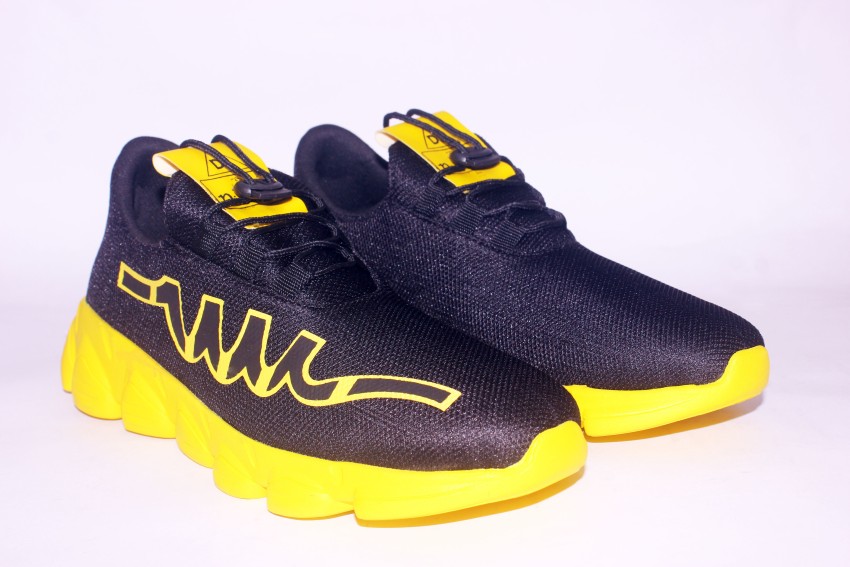 Black and yellow gym hot sale shoes